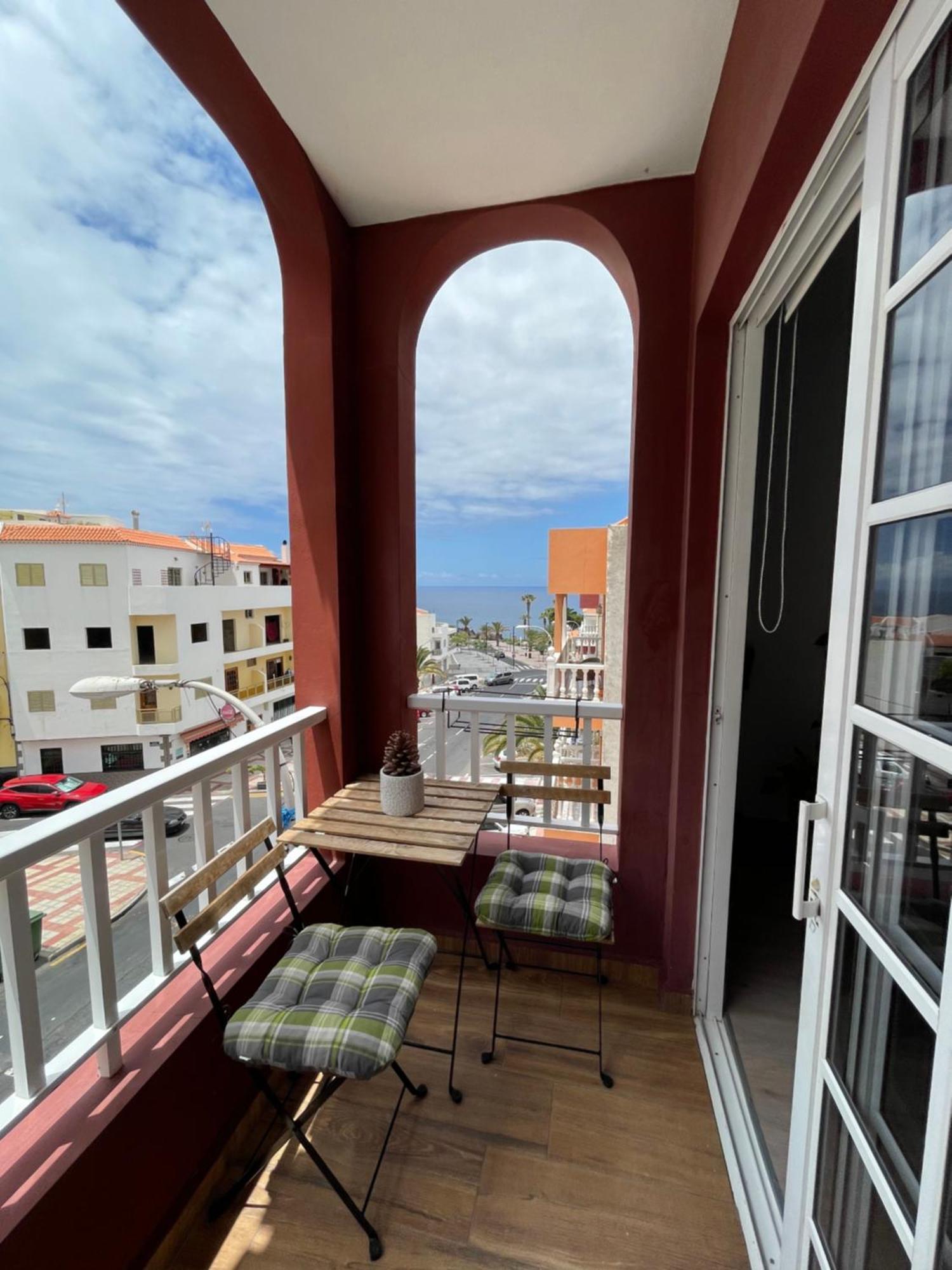 Seaside Paradise - 2 Bedroom With Ocean Views & Air Conditioning In Apartment Playa San Juan