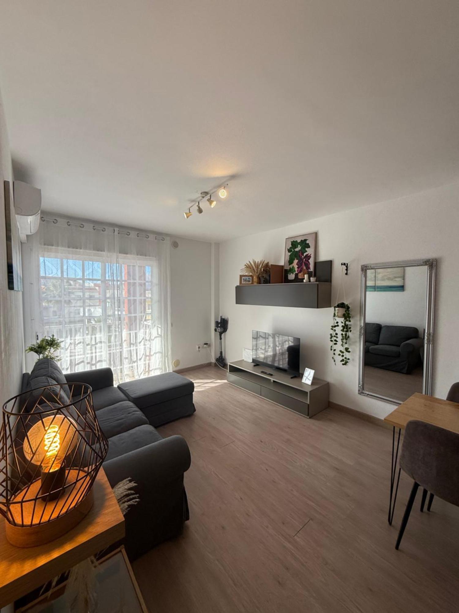 Seaside Paradise - 2 Bedroom With Ocean Views & Air Conditioning In Apartment Playa San Juan