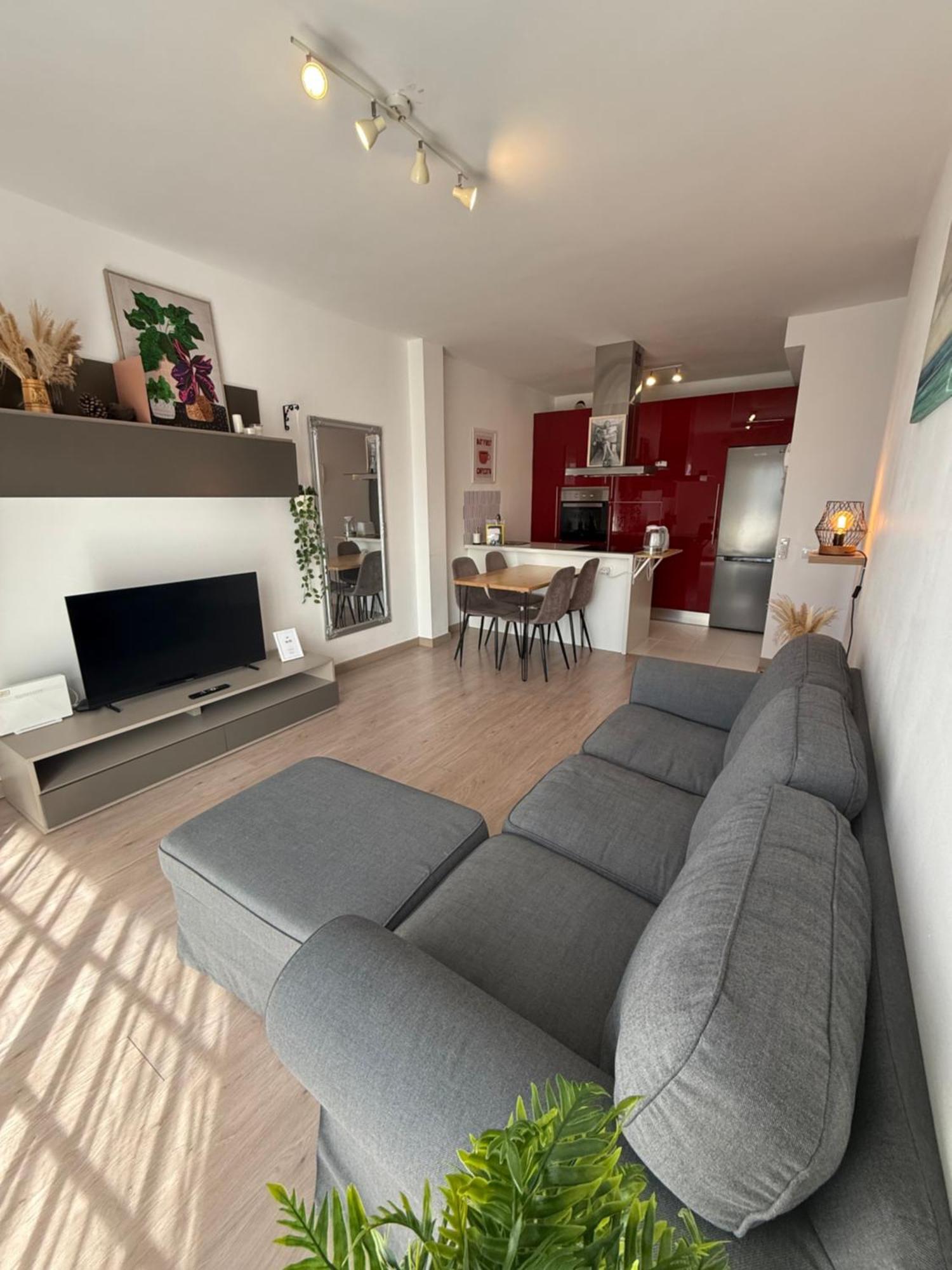 Apartment Seaside Paradise - 2 Bedroom With Ocean Views & Air Conditioning In Playa San Juan