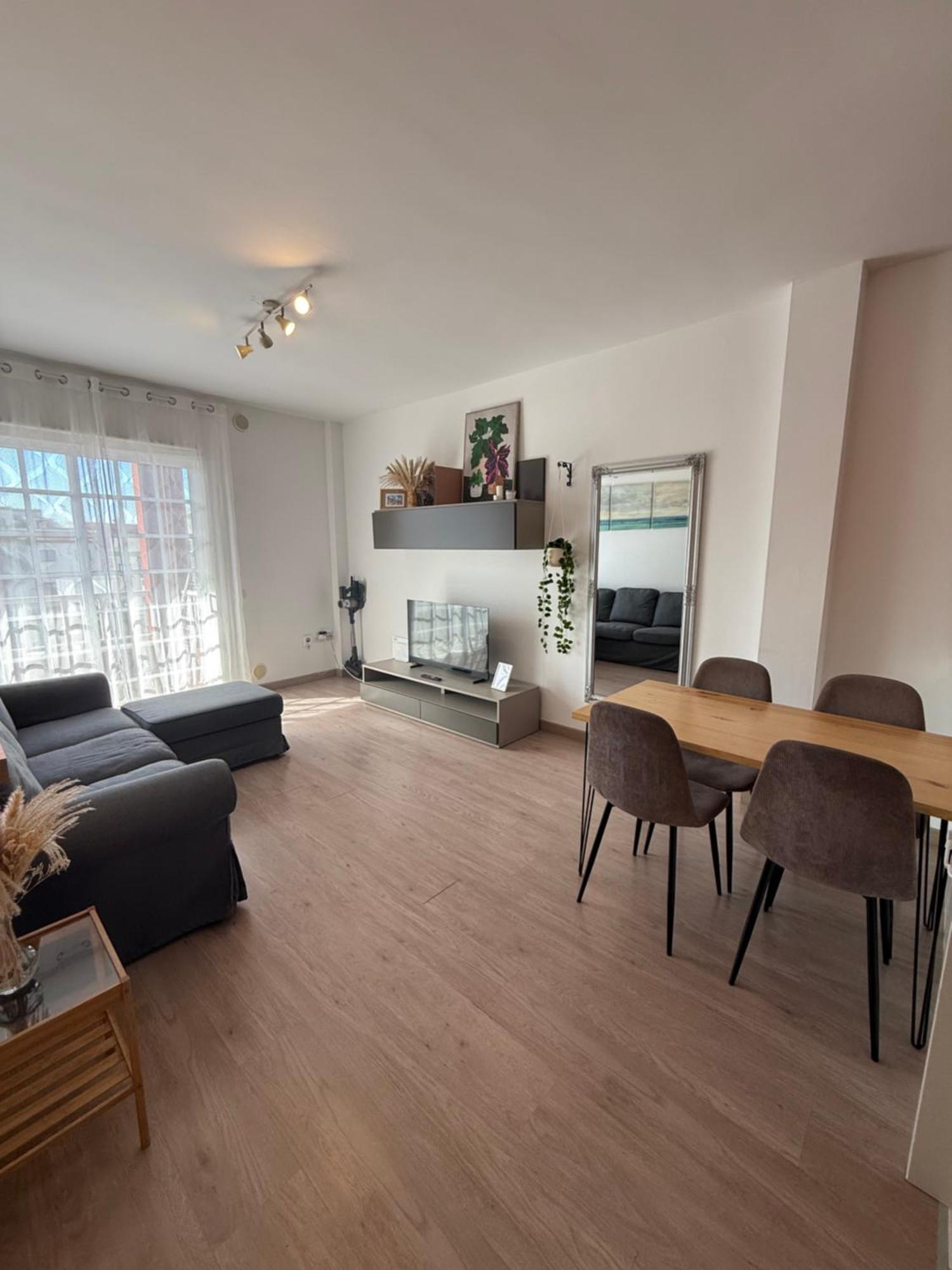 Appartement Seaside Paradise - 2 Bedroom With Ocean Views & Air Conditioning In