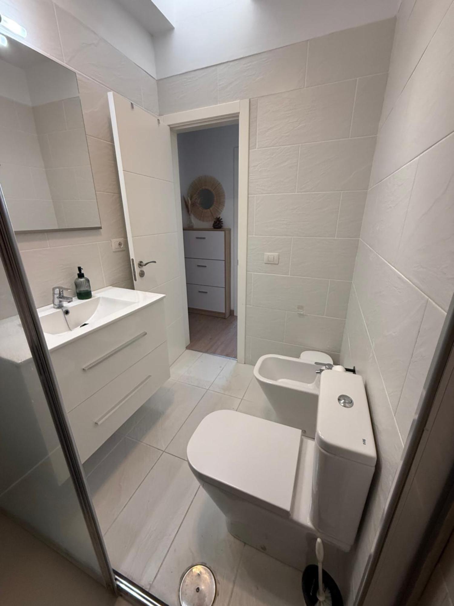 Seaside Paradise - 2 Bedroom With Ocean Views & Air Conditioning In Playa de San Juan (Tenerife)